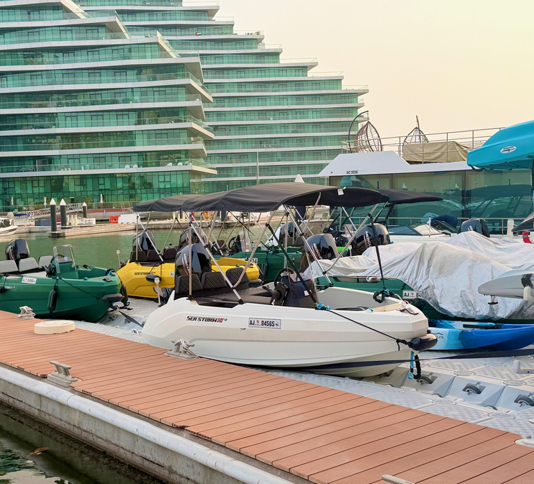 Abu Dhabi: Yas Island Self-Drive Speedboat Rental