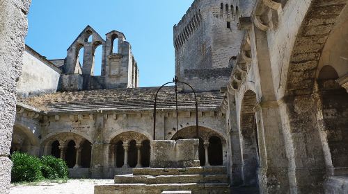 Abbaye de Montmajour