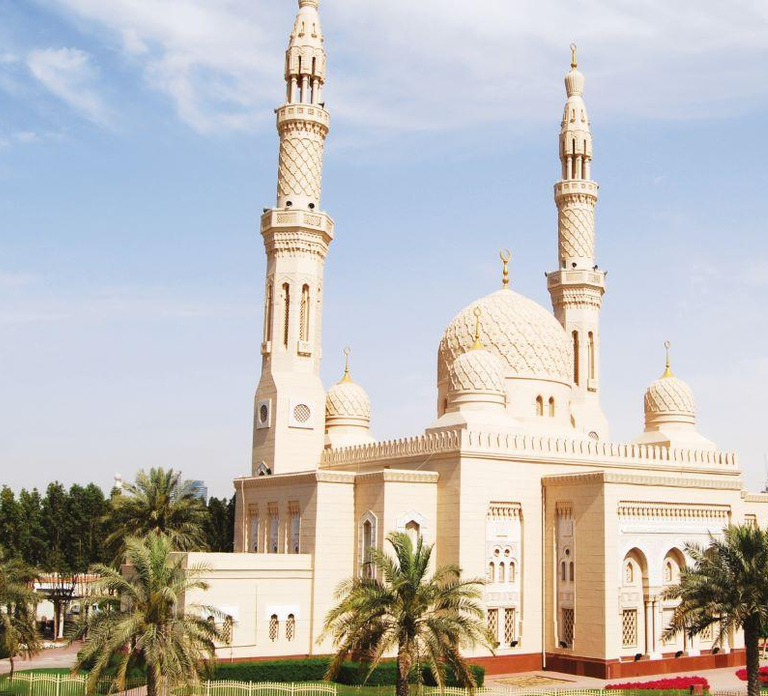 Dubai Full-Day Tour: Mosque, Souks, Burj Khalifa photo stop