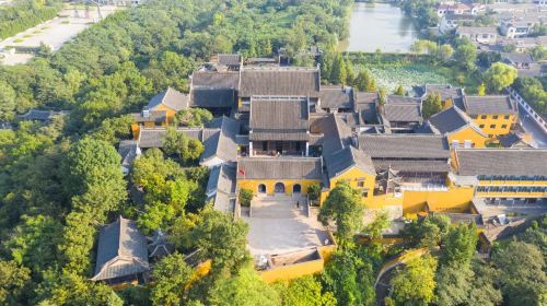 Yangzhou Licensed Private Guide: Slender West Lake, Ge Garden & Daming Temple