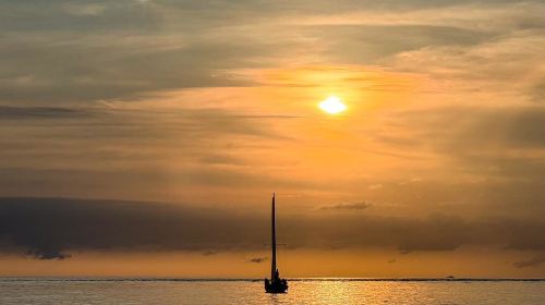 Penghu Sailing – Penghu Whale Cave Sailing Half Day Experience-Self-driving & Sunset SUP