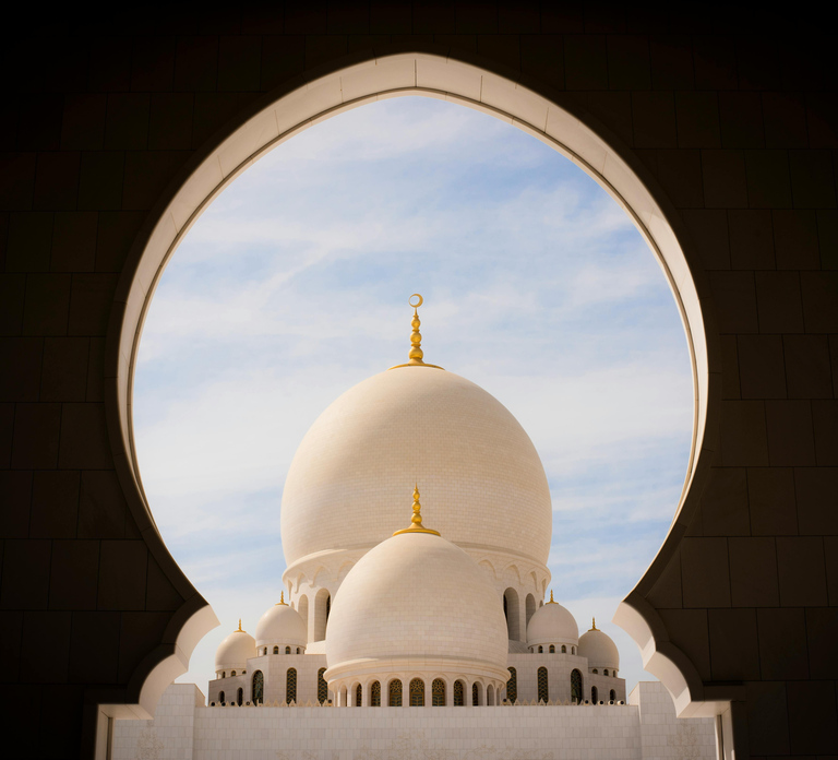 Abu Dhabi City Tour with Louvre and Grand Mosque