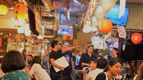 Shibuya Scramble to Hidden Alleys: Authentic Izakaya Food & Bar Day Tours