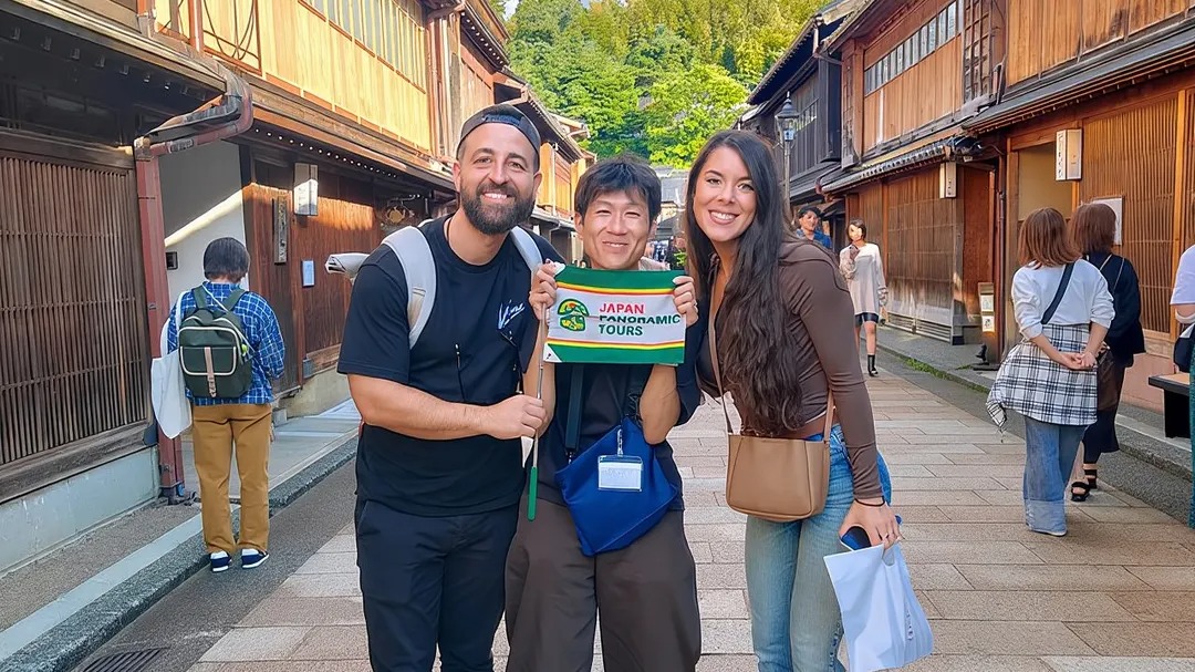 World Heritage Shirakawa-go and Experience Tours from Kanazawa