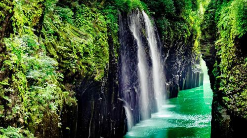 1-day tour in Kyushu, Japan – Takachiho Gorge, Sky Train