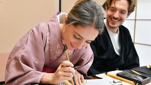 Learn Japanese calligraphy (Shodo) and Zen while wearing a kimono near Osaka Castle