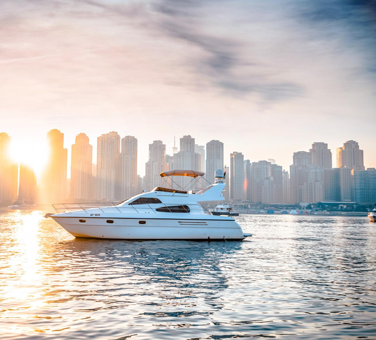 Dubai Luxury Yacht Experience - Private Cruise Up to 12