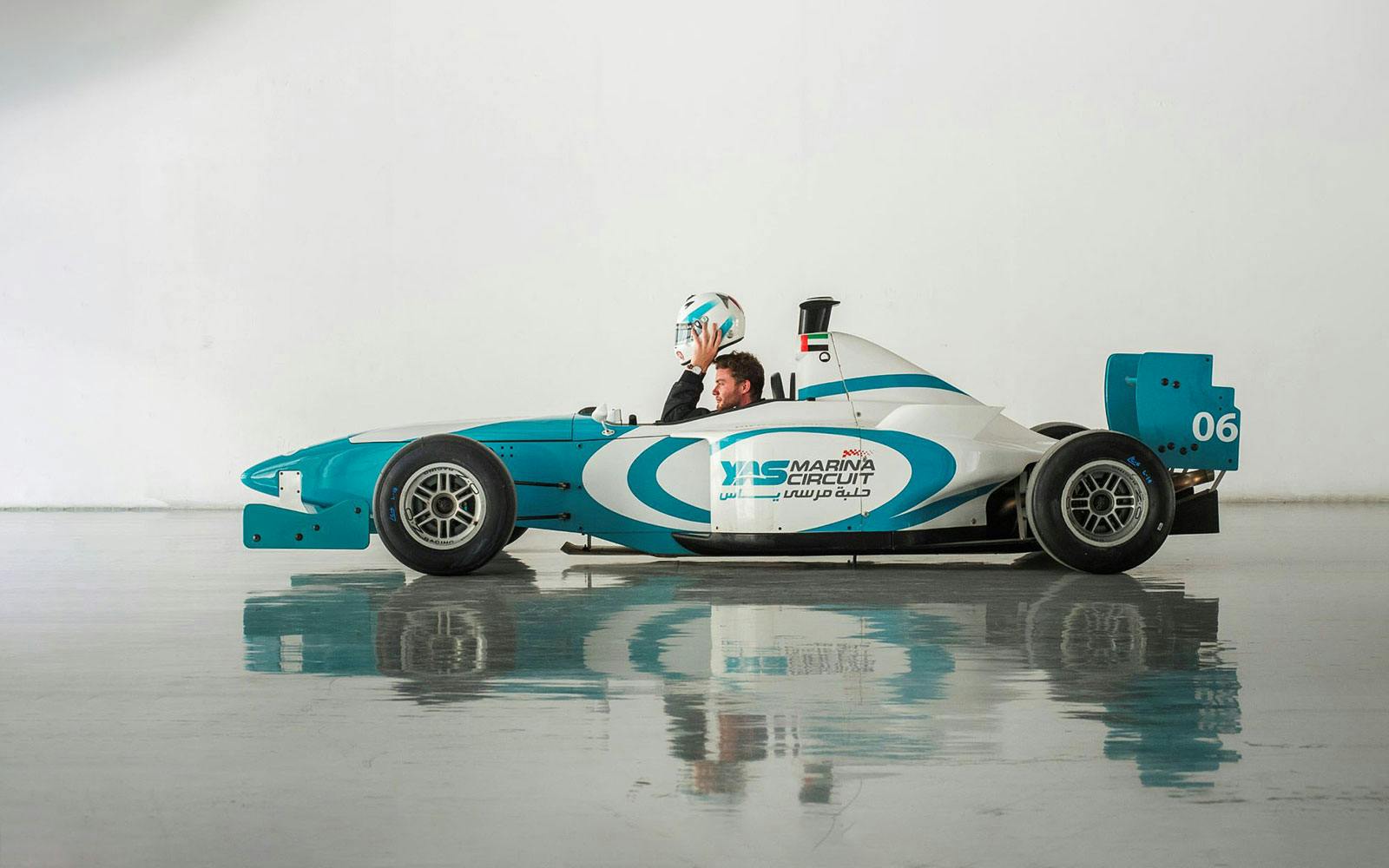 Formula Yas 3000: Drive at Yas Marina Circuit
