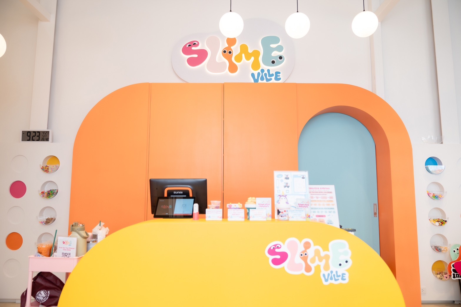 SLIMEVILLE SUKHUMVIT49