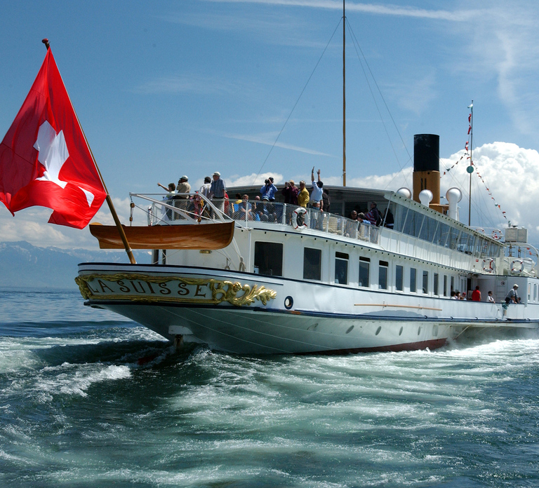 From Geneva: Yvoire medieval village & Lake Geneva Cruise