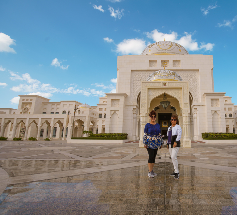 From Dubai: Abu Dhabi Premium Full-Day Sightseeing Tour