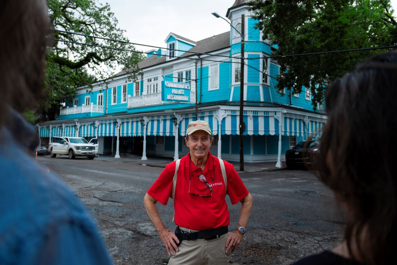 Explore Historic New Orleans: Hidden Garden District Tour