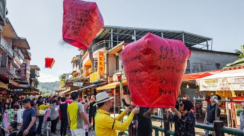 Taipei: Jiufen Night View and Shifen Day Tour Day Tours