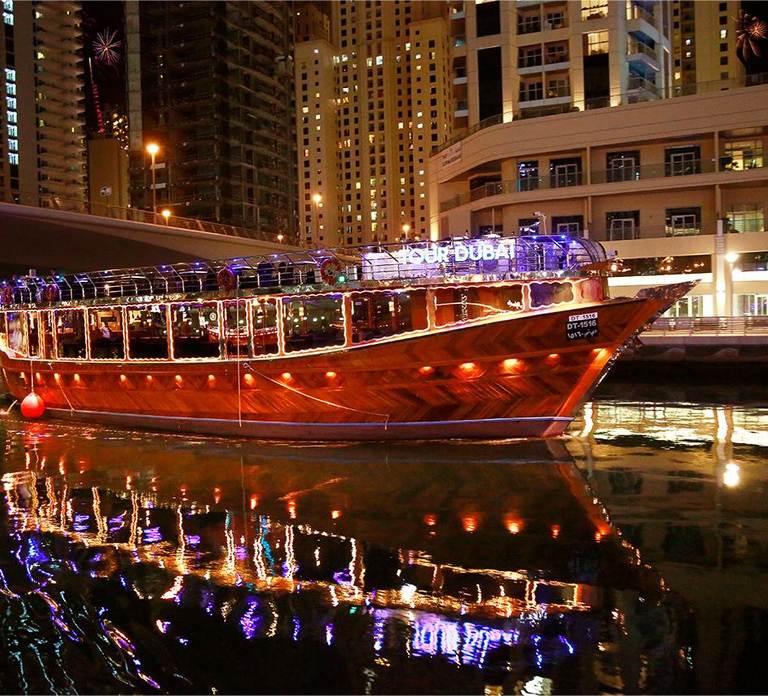 Dubai: New Year's Eve Marina Dhow Dinner Cruise