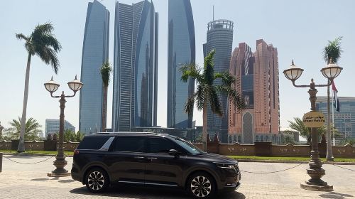 From Dubai: Private Chauffeur Service to Abu Dhabi Transfer Services