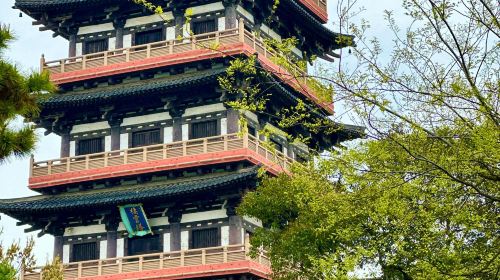 Yangzhou 1-Day Tour: Slender West Lake, Zheng Banqiao Memorial Hall & Geyuan