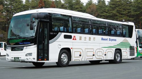 Shinjuku bus terminal direct express bus to Fuji Subaru Line 5th Station (Yoshidaguchi), Tokyo Transport Passes