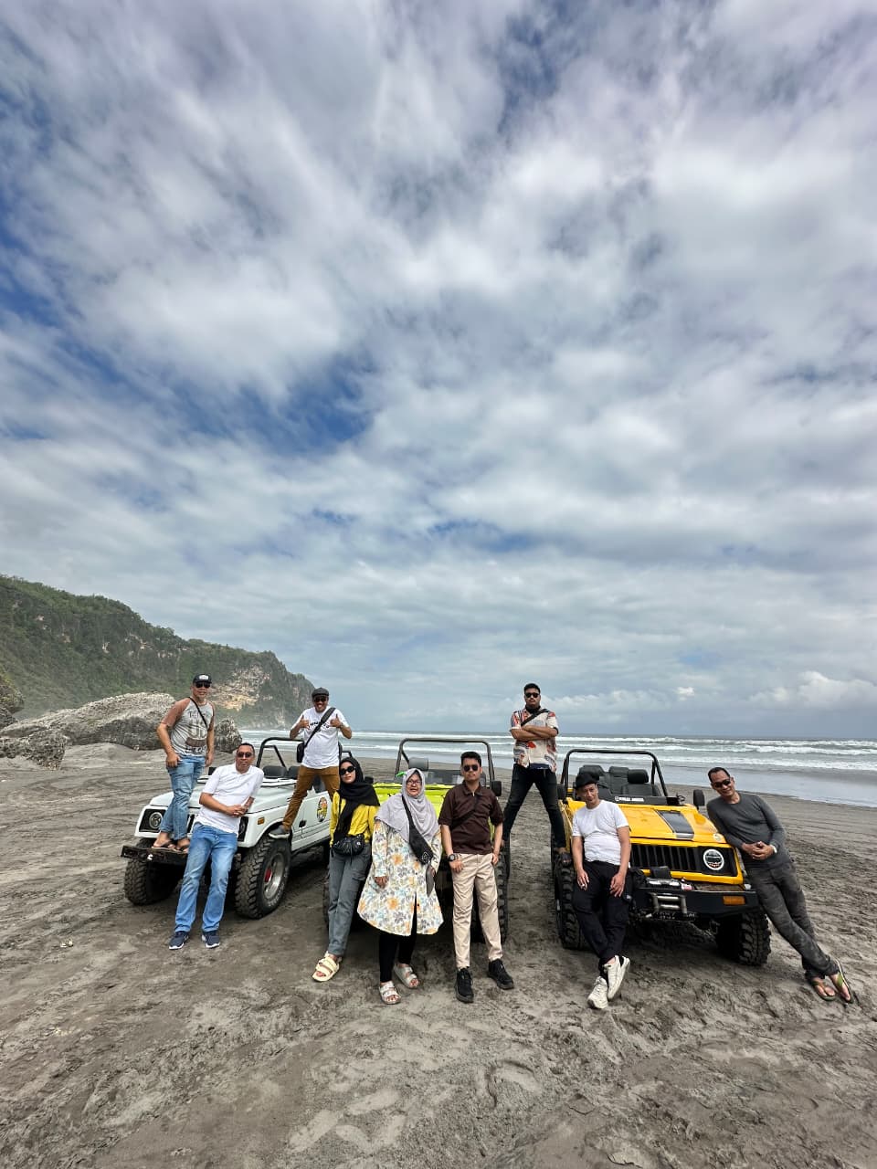 Jeep Gumuk Pasir Parangtritis by Sinjo Adventure