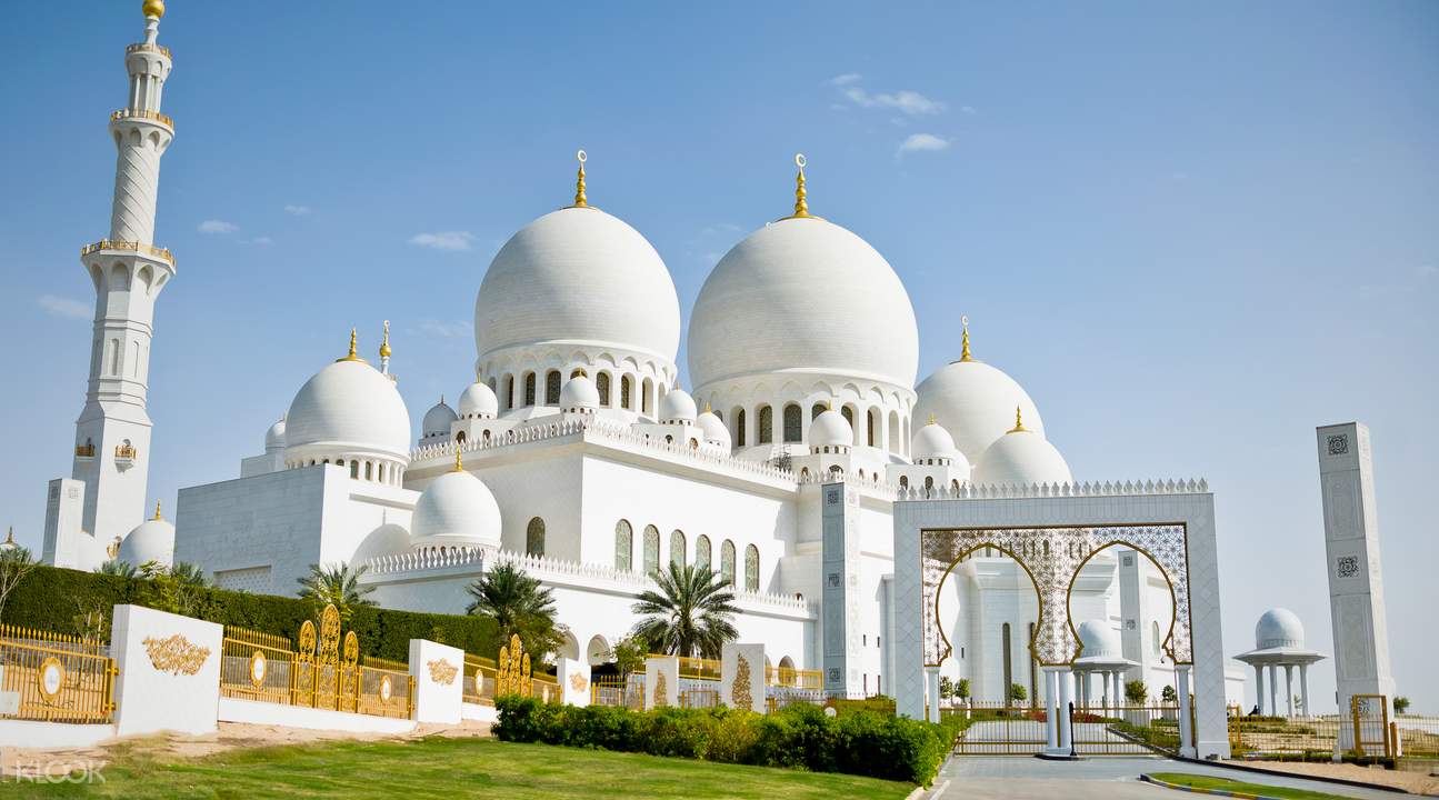 Abu Dhabi Sheikh Zayed Mosque Half Day Tour from Dubai