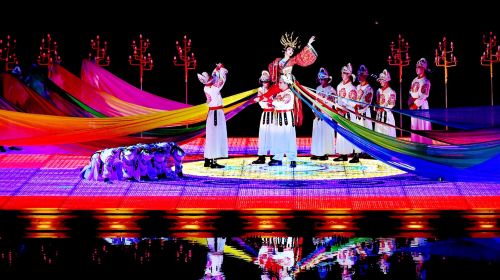 Emperor Qinshihuang's Mausoleum Site Museum (Terracotta Army) + The Song of Everlasting Sorrow grand performance