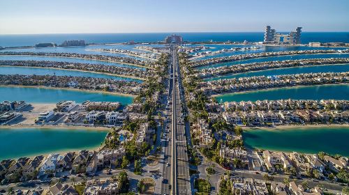 One-day private chartered tour in Dubai: Madinat Jumeirah, Palm Jumeirah, and Al Seef St Day Tours