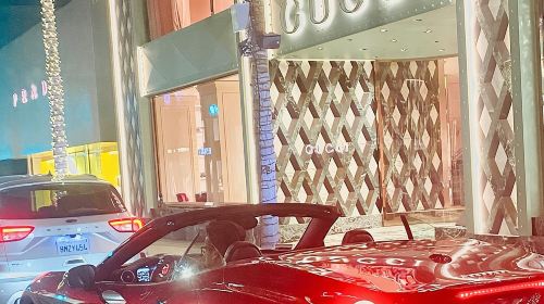 1-Hour Driving Tour from Hollywood to Beverly Hills in a Ferrari Day Tours