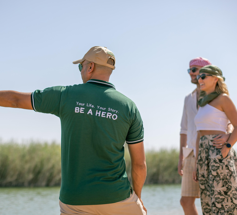 Dubai: Private Falconry, Desert Safari & Platinum Breakfast