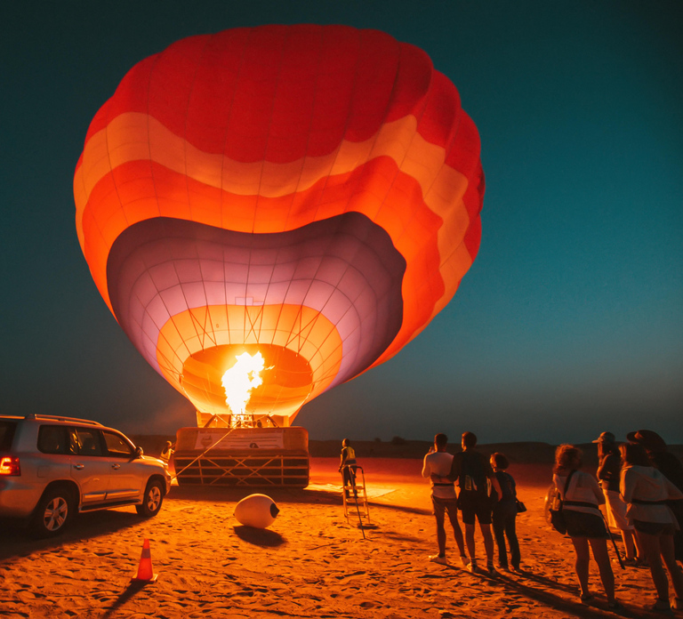 Dubai: Hot Air Balloon Ride & Falcon Show Over the Desert