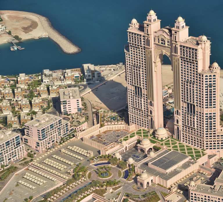 From Dubai to Abu Dhabi: Helicopter City Transfer