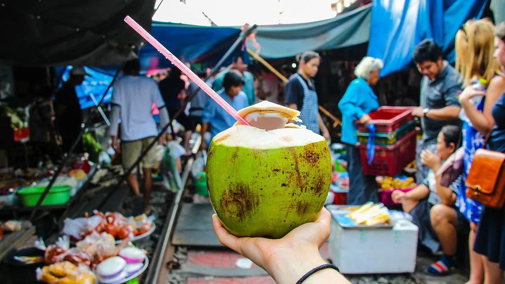 Join Tour Amphawa weekend market+ fireflies