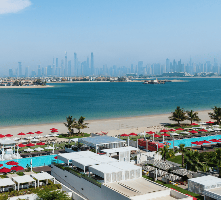 Dubai Palm Lunch & Beach Day with Views