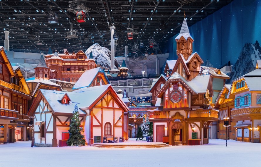 Shanghai L+SNOW Indoor Skiing Theme Resort