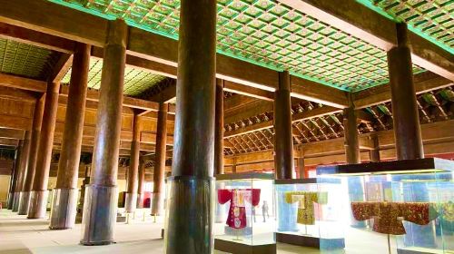Beijing Private Historical Expedition: Summer Palace, Sacred Way and Ming Tombs
