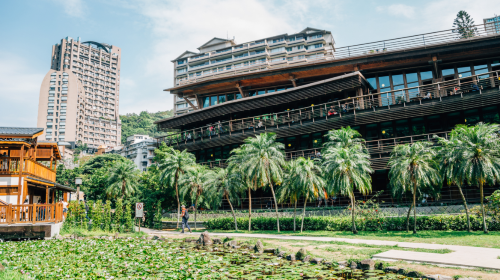 Tamsui Fisherman's Wharf, Fort San Domingo, Tamsui Old Street, and Beitou Thermal Valley day tour from Taipei