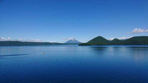 Jigokudani Valley & Lake Toya Tour: from Sapporo or Noboribetsu