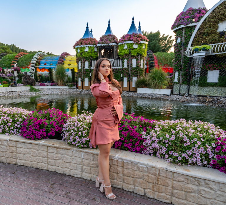 Dubai: Private Photoshoot with Hotel Pickup and Drop-off