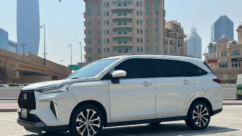 From Dubai: Private Chauffeur Service to Abu Dhabi Transfer Services