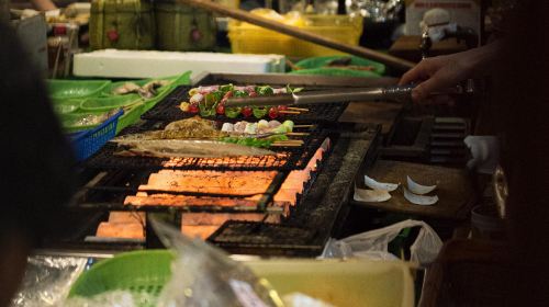 Fukuoka Seafood Market & Local Flavors Day Tour with Dazaifu
