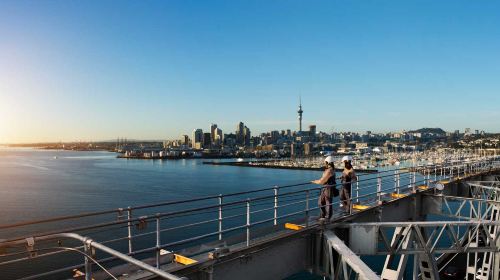 AJ Hackett Auckland Bridge Bungy & Climb