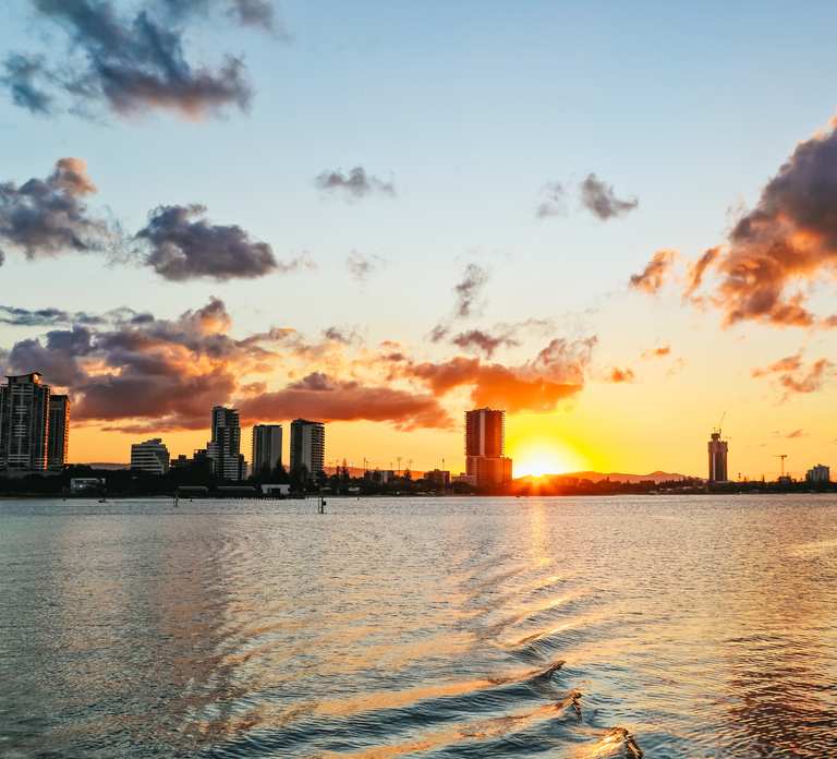 Surfers Paradise: Sightseeing Sunset River Cruise