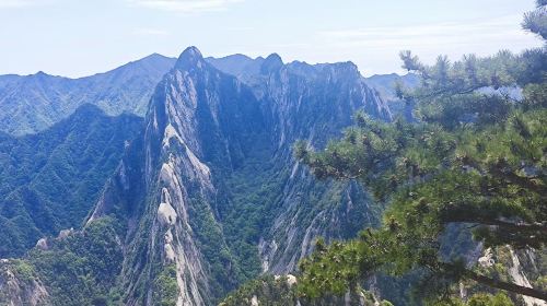 Huashan 1-Day Tour with Admission, Cable Car, Transportation & Lunch Included