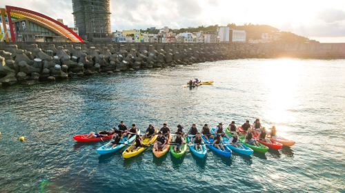 1.5-Hour kayaking on Liuqiu Island – SUP & Canoeing Experience – Mathison Water activity