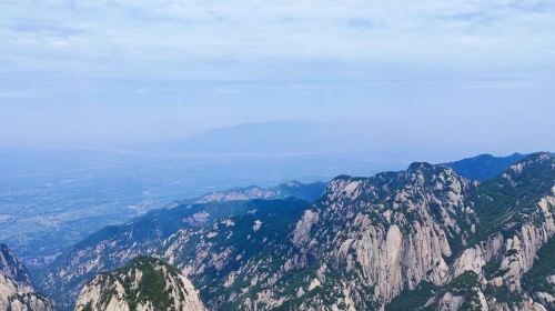 Huashan 1-Day Tour with Admission, Cable Car, Transportation & Lunch Included