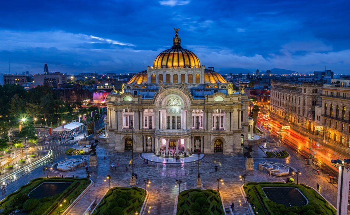 Capital Bus Mexico City Night Tour