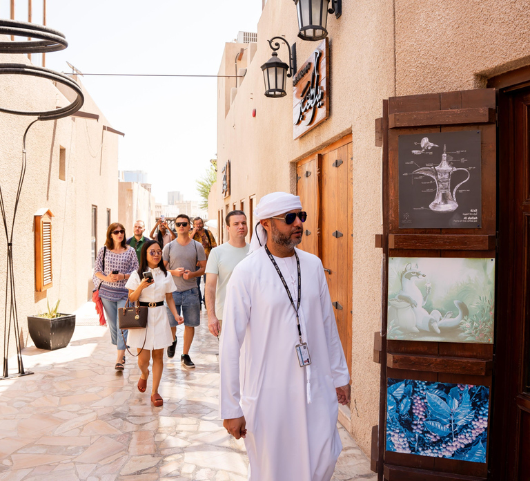 Old Dubai Historic Guided Tour: Creek, Street Food & Souks