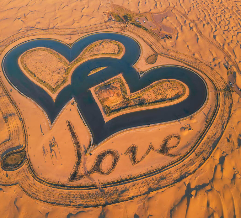 Dubai: Desert Sunrise Hot Air Balloon Ride with Transfers
