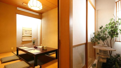 Sukiyaki in Tokyo | Iseju | 150 Years of A5 Wagyu in a Historic Tatami Setting
