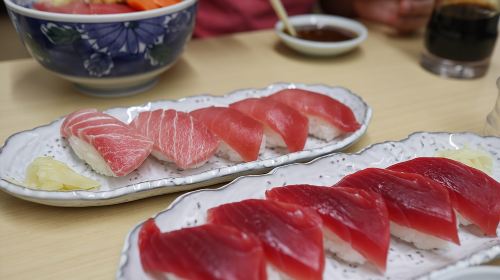 Tsukiji Fish Market: Behind the Scenes & 10 Seafood Tastings Day Tours
