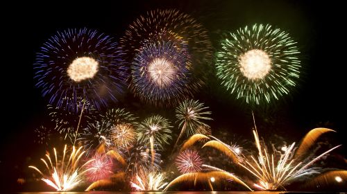 Tsuruga Lantern & 10K Fireworks 1Day Tour From Nagoya Day Tours