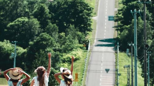 Popular 1-day tour to Biei and Furano in Hokkaido - Farm Tomita + Shirogane Blue Pond (Aoiike) + Shirahige Waterfall
